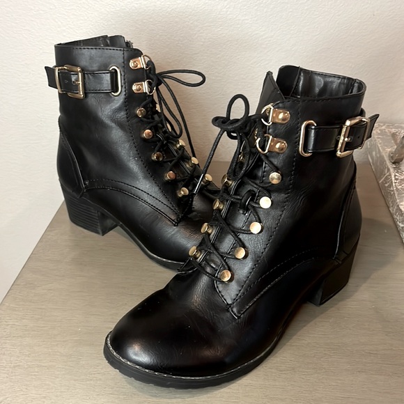 Combat Boots, Gold & Black lace up boots. Used once. - Picture 2 of 3